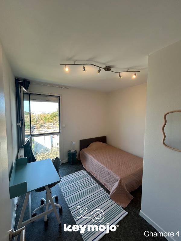 Chambre - 76 m² - 5 pièces