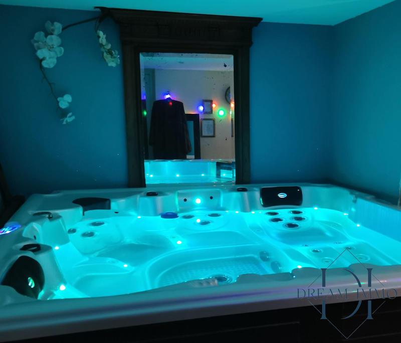 Maison - 288 m² - 13 pièces