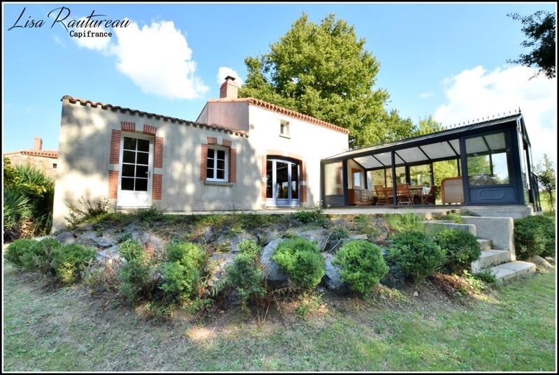 Propriété - 450 m² - 16 pièces