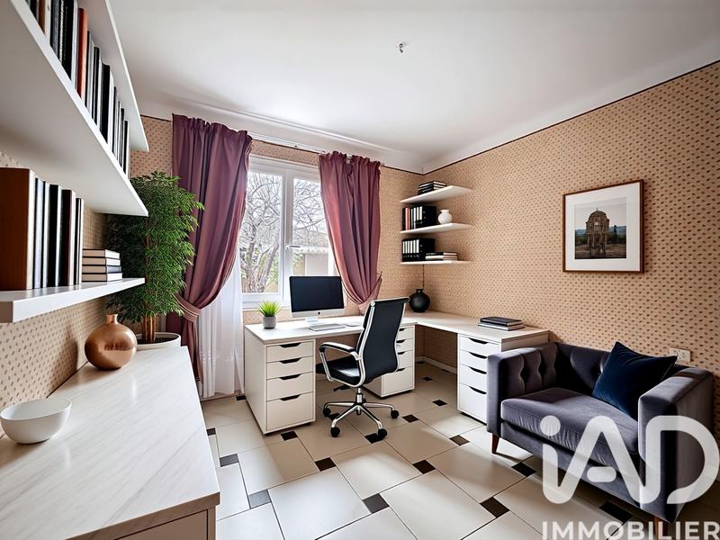 Maison - 97 m² - 5 pièces