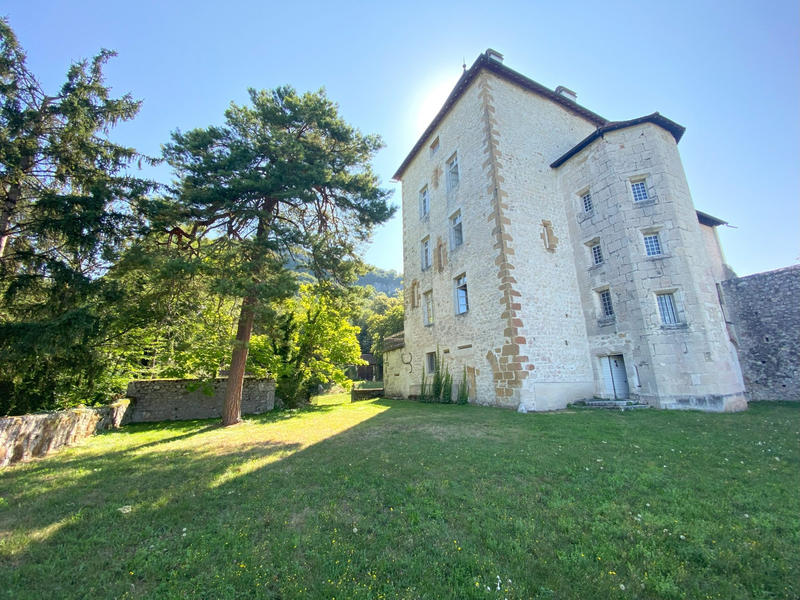 Château - 398 m² - 14 pièces