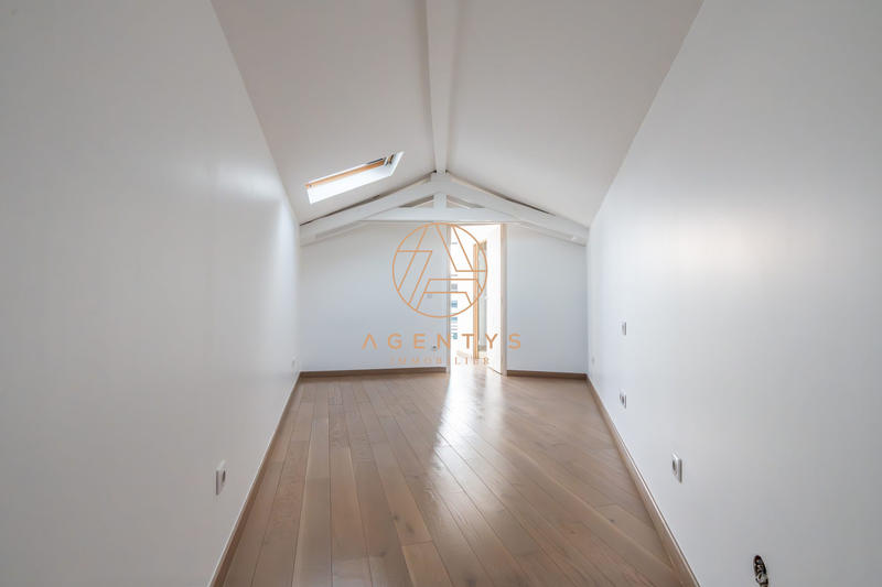 Maison - 104 m² - 3 pièces