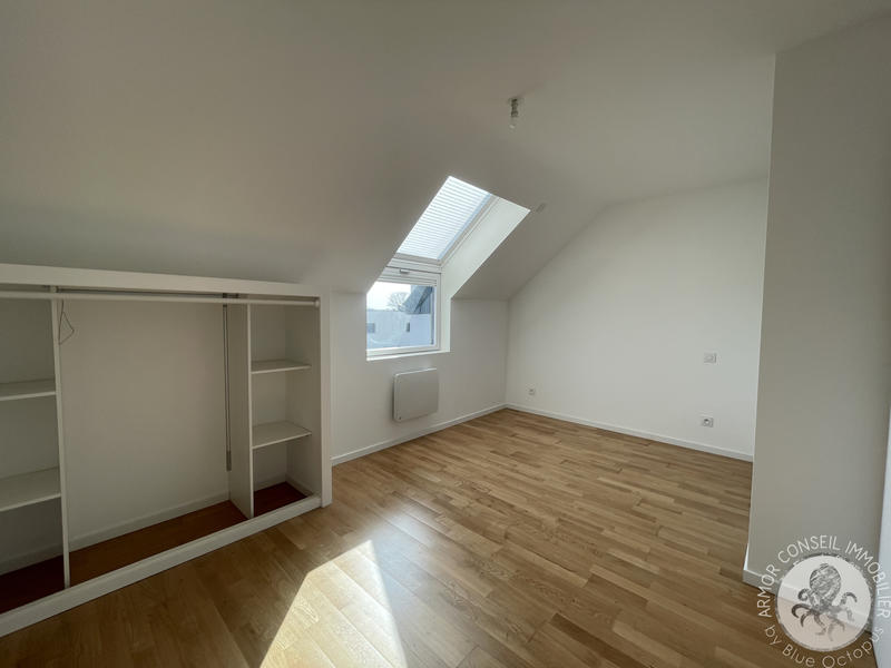 Maison - 93 m² - 4 pièces