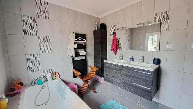 Maison - 175 m² - 6 pièces