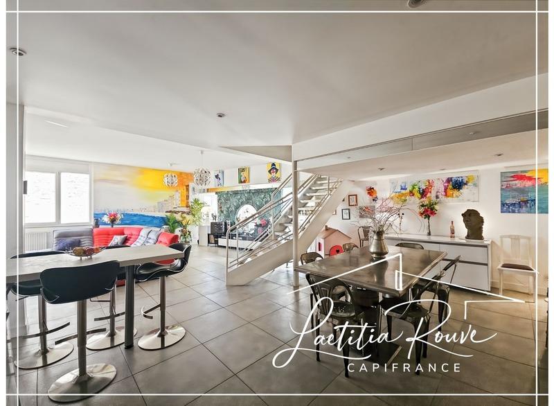 Appartement - 254 m² - 6 pièces