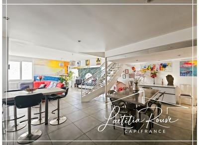 Appartement - 254 m² - 6 pièces