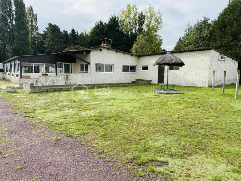 Maison - 380 m² - 4 pièces