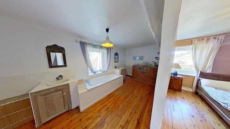 Maison - 182 m² - 6 pièces