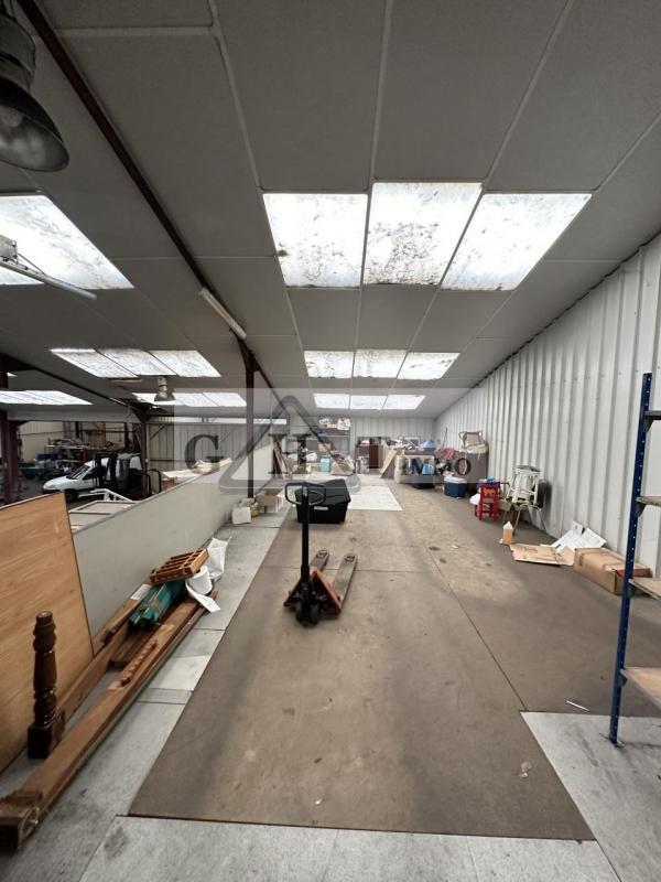 Terrain industriel - 6 737 m²