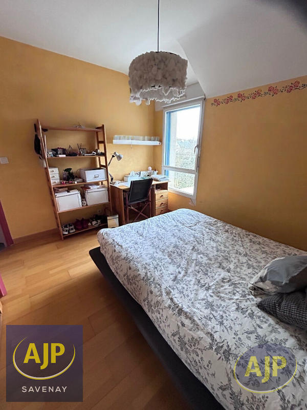 Maison - 200 m² - 9 pièces