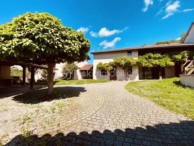 Propriété - 170 m² - 6 pièces