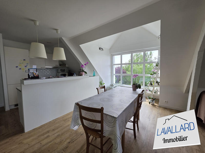 Maison - 320 m² - 10 pièces