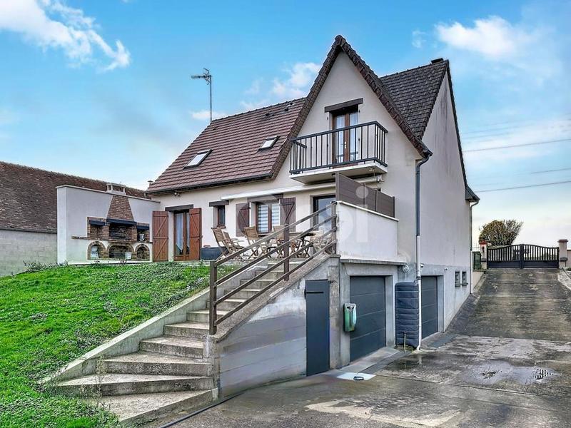 Maison - 130 m² - 7 pièces