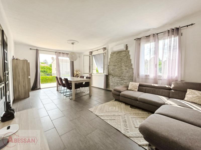 Maison - 180 m² - 8 pièces