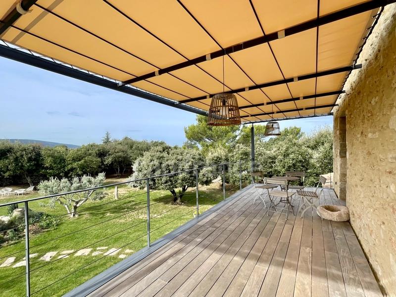 Maison - 240 m² - 7 pièces