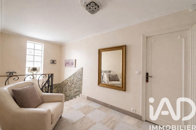 Maison - 177 m² - 8 pièces