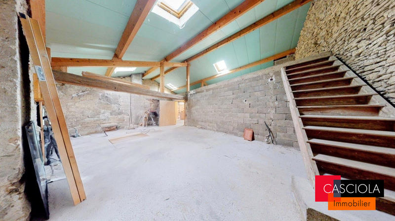 Maison - 200 m² - 5 pièces