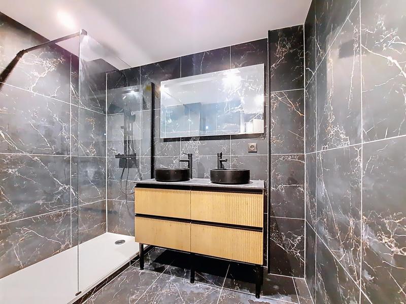 Appartement - 80 m² - 4 pièces