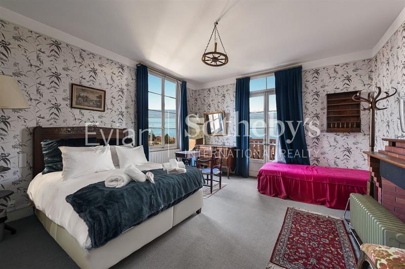 Maison - 321 m² - 14 pièces