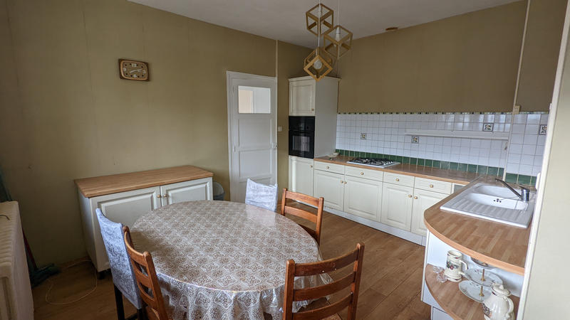 Maison - 94 m² - 5 pièces