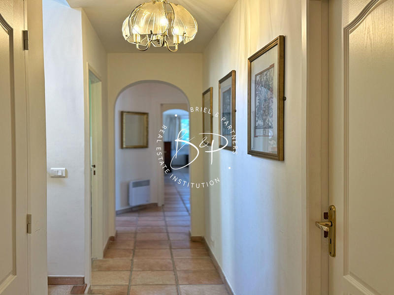 Maison - 186 m² - 6 pièces