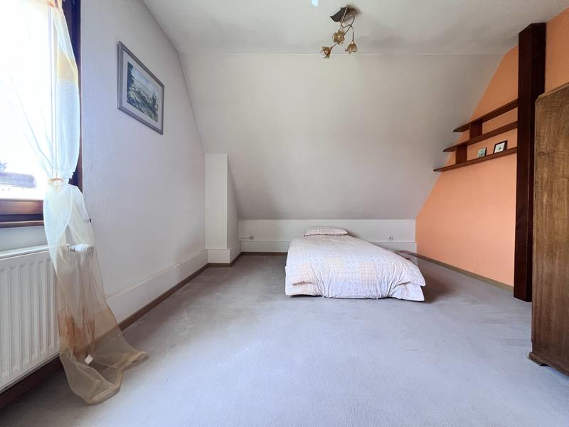 Maison - 213 m² - 9 pièces