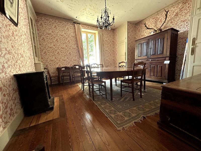 Maison - 297 m² - 10 pièces