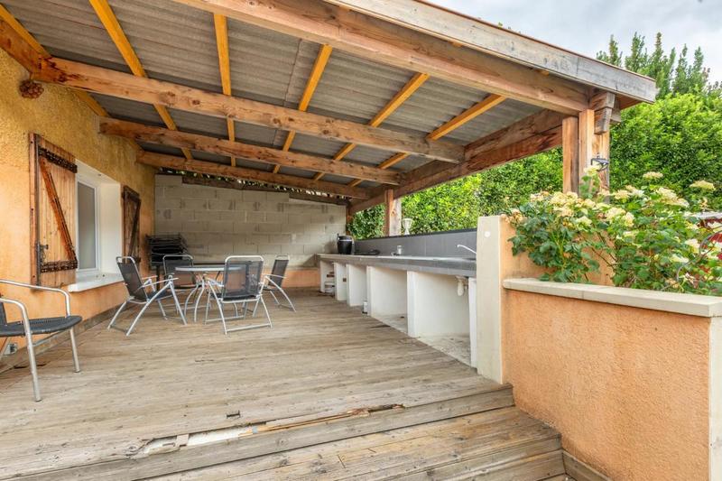 Maison - 237 m² - 7 pièces