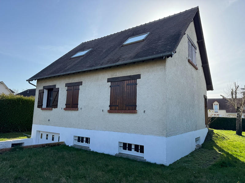 Maison - 87 m² - 5 pièces