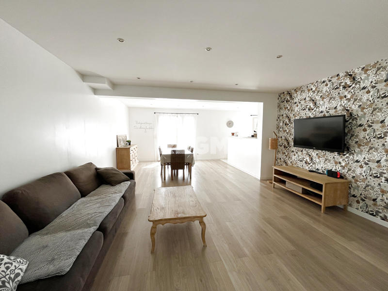 Maison - 166 m² - 6 pièces