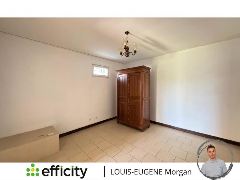 Maison - 181 m² - 9 pièces