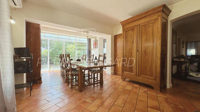 Villa - 168 m² - 6 pièces