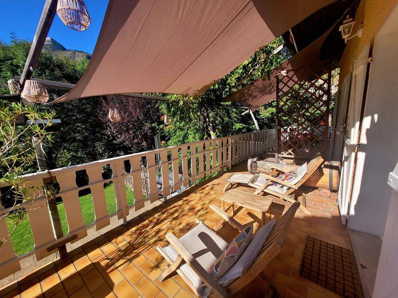 Maison traditionnelle - 224 m² - 10 pièces