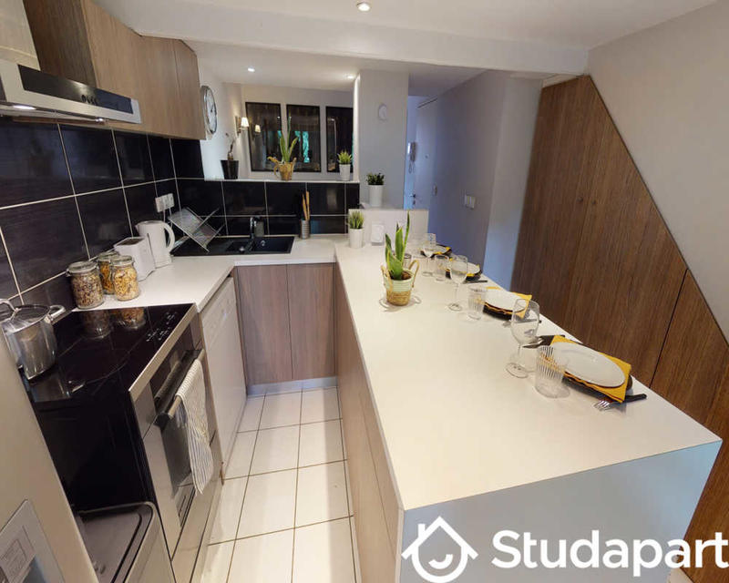 Chambre - 90 m² - 1 pièce