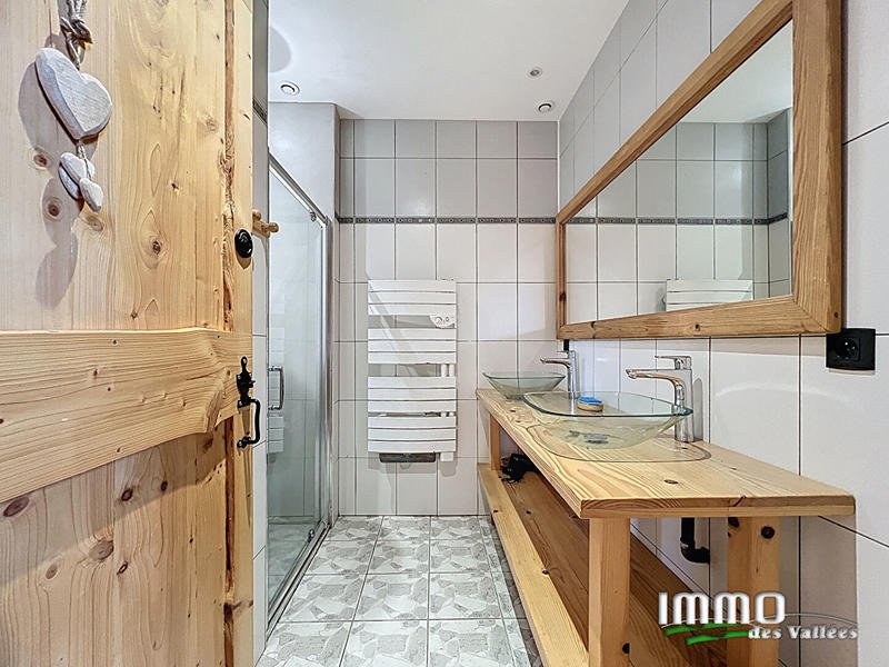 Maison - 408 m² - 10 pièces