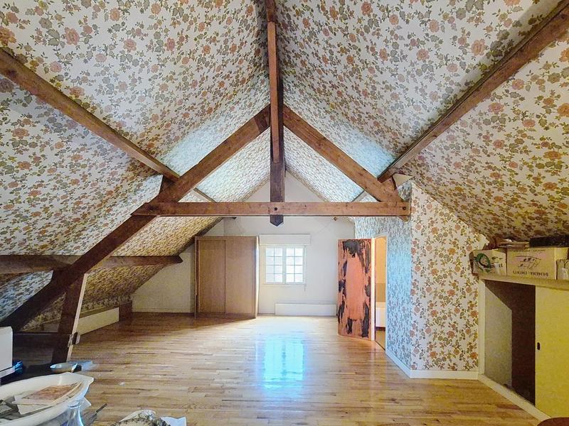 Maison - 94 m² - 6 pièces