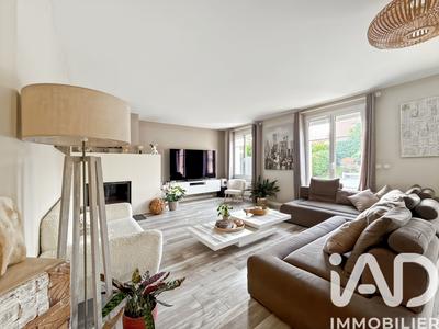 Maison - 144 m² - 6 pièces