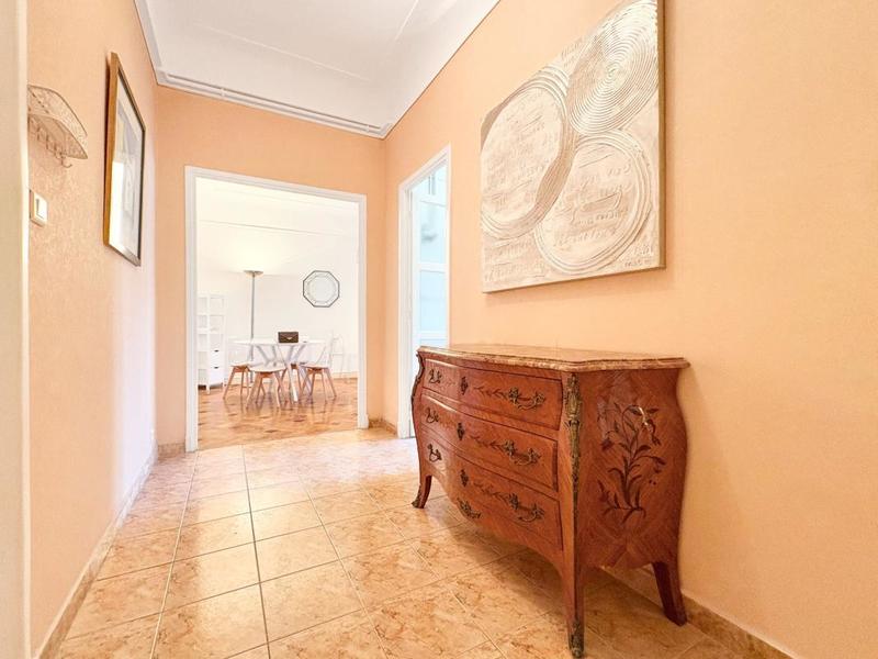 Appartement - 65 m² - 2 pièces