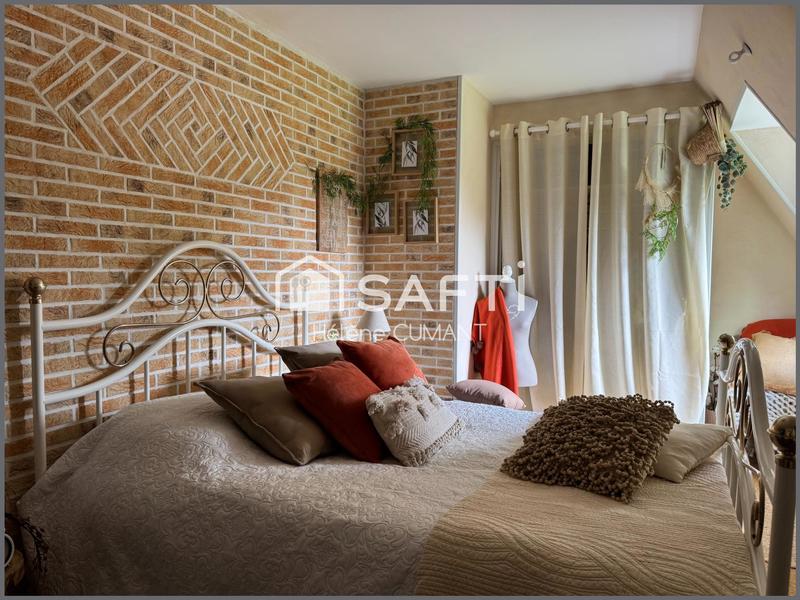 Maison - 245 m² - 9 pièces