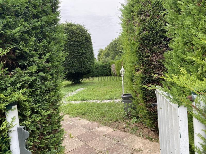 Propriété - 360 m² - 8 pièces