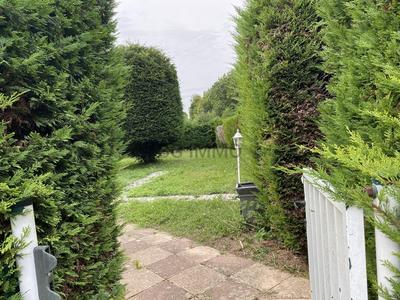 Propriété - 360 m² - 8 pièces