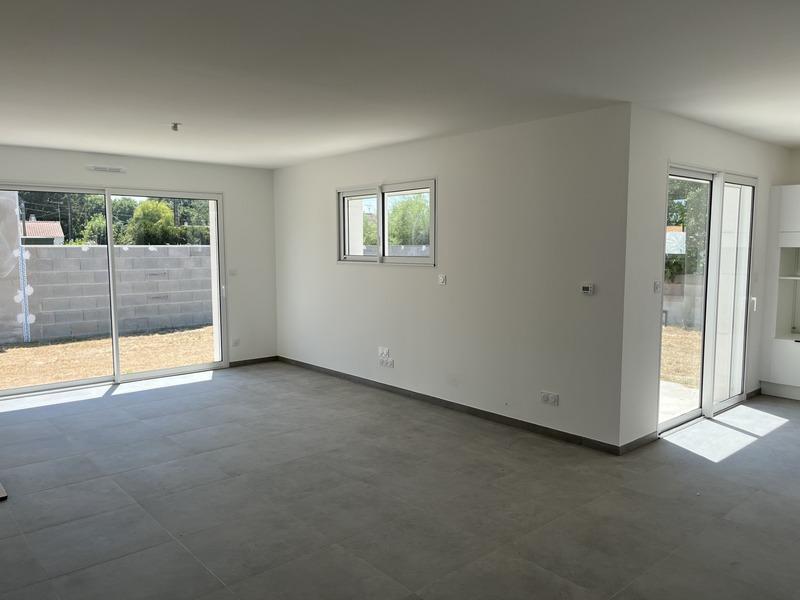 Maison - 90 m² - 5 pièces