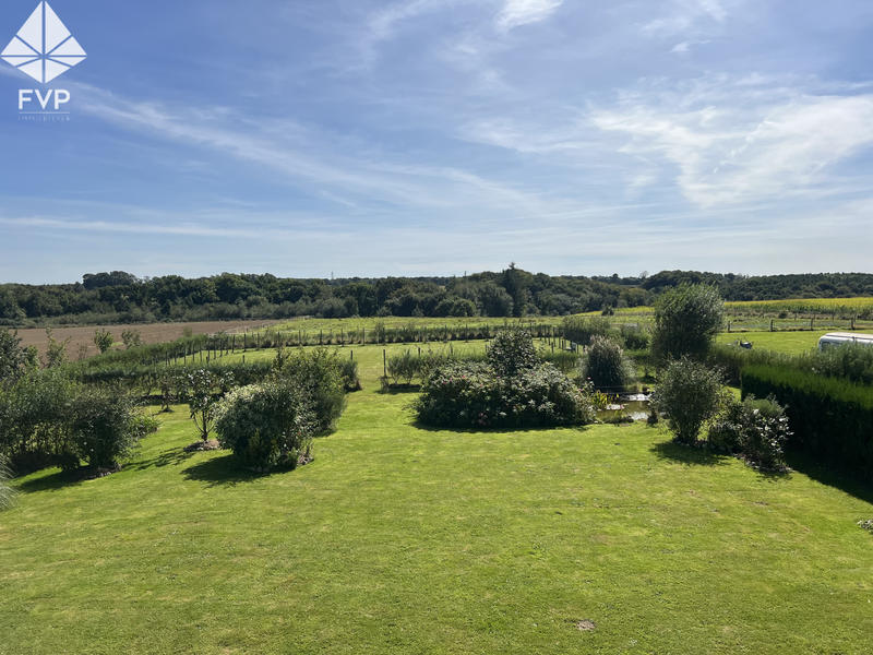 Maison - 185 m² - 8 pièces