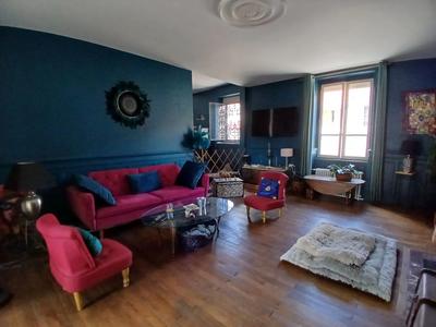Maison - 229 m² - 7 pièces