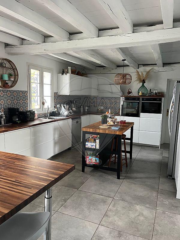 Demeure - 405 m² - 11 pièces