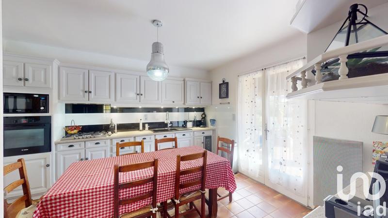 Maison - 270 m² - 9 pièces