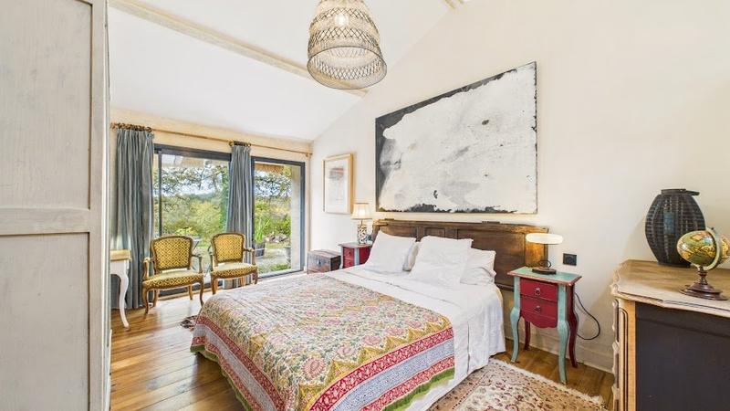 Propriété - 265 m² - 10 pièces