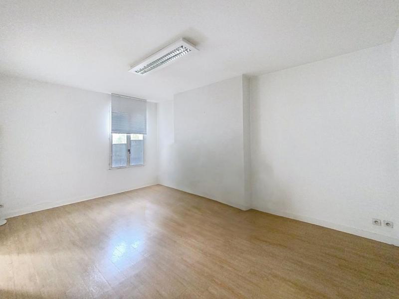 Local commercial - 136 m²