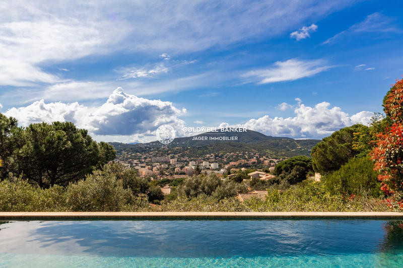 Villa - 250 m² - 7 pièces