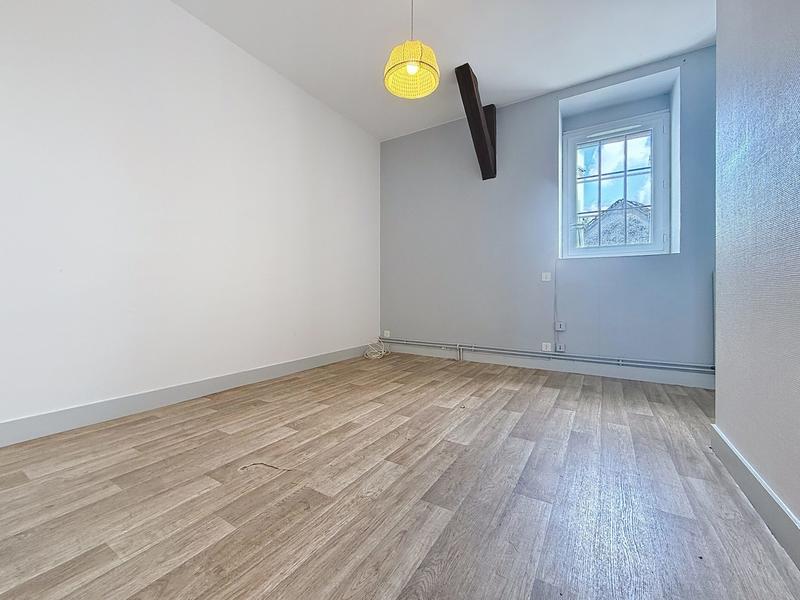 Maison - 217 m² - 6 pièces